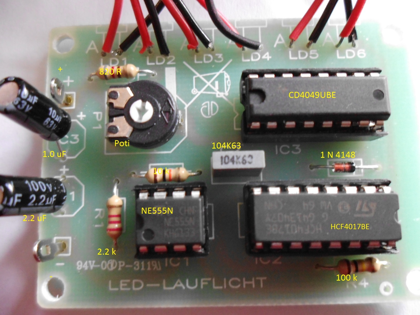 6 Kanal LED Lauflicht Läuft nicht - Mikrocontroller.net
