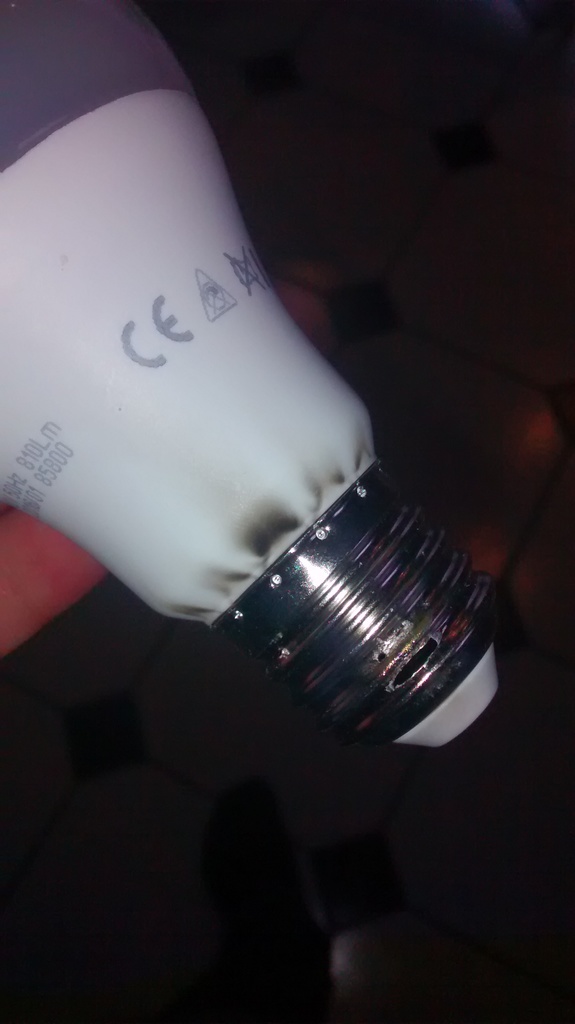 LED Lampe explodiert - Mikrocontroller.net