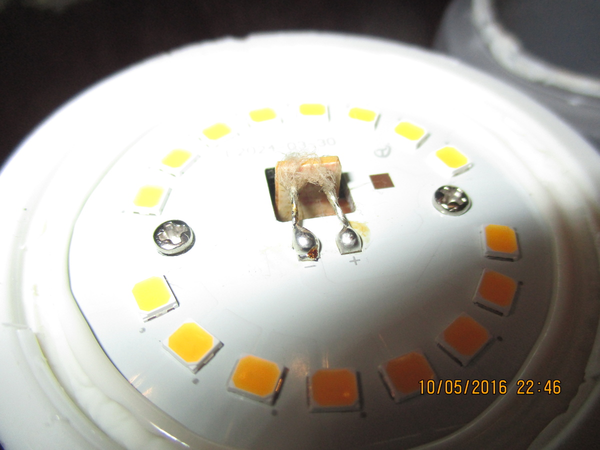 Led-Lampe 8W/800Lm/3000K Elko geplatzt - Mikrocontroller.net