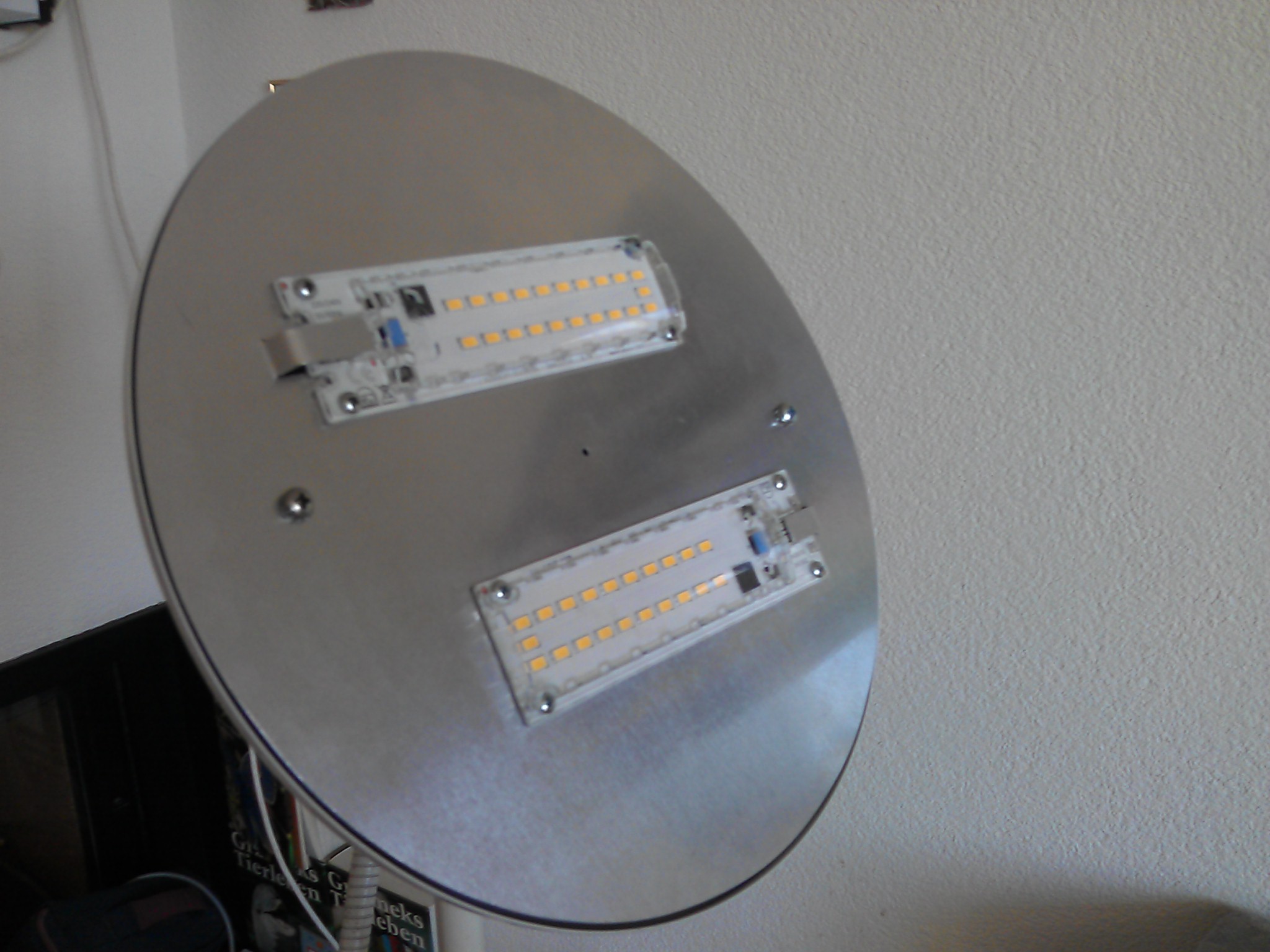 LED-Module als Ersatz in einer 300W-Halogenlampe - Mikrocontroller.net