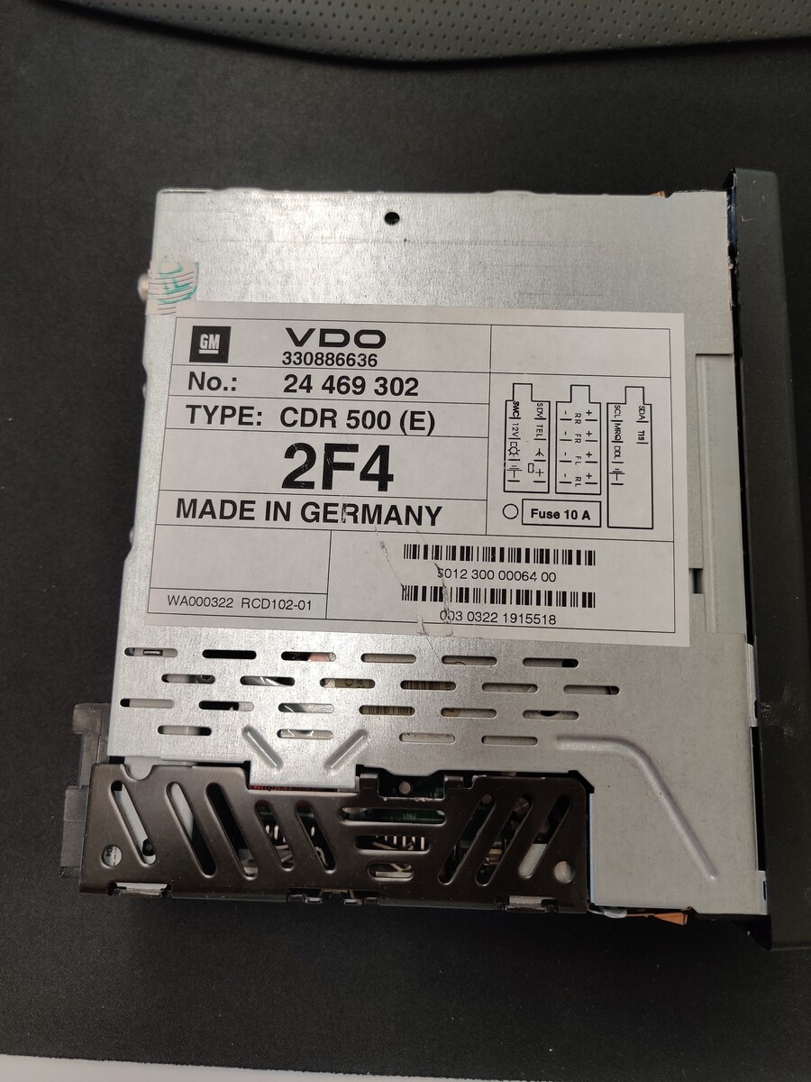 Umbautipp: AUX-Anschluss für VDO CDR 500 Radio - Mikrocontroller.net
