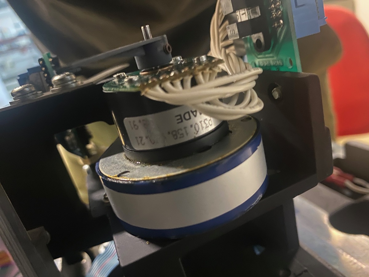 Fluoreszenzpektrometer - Schrittmotor reparieren
